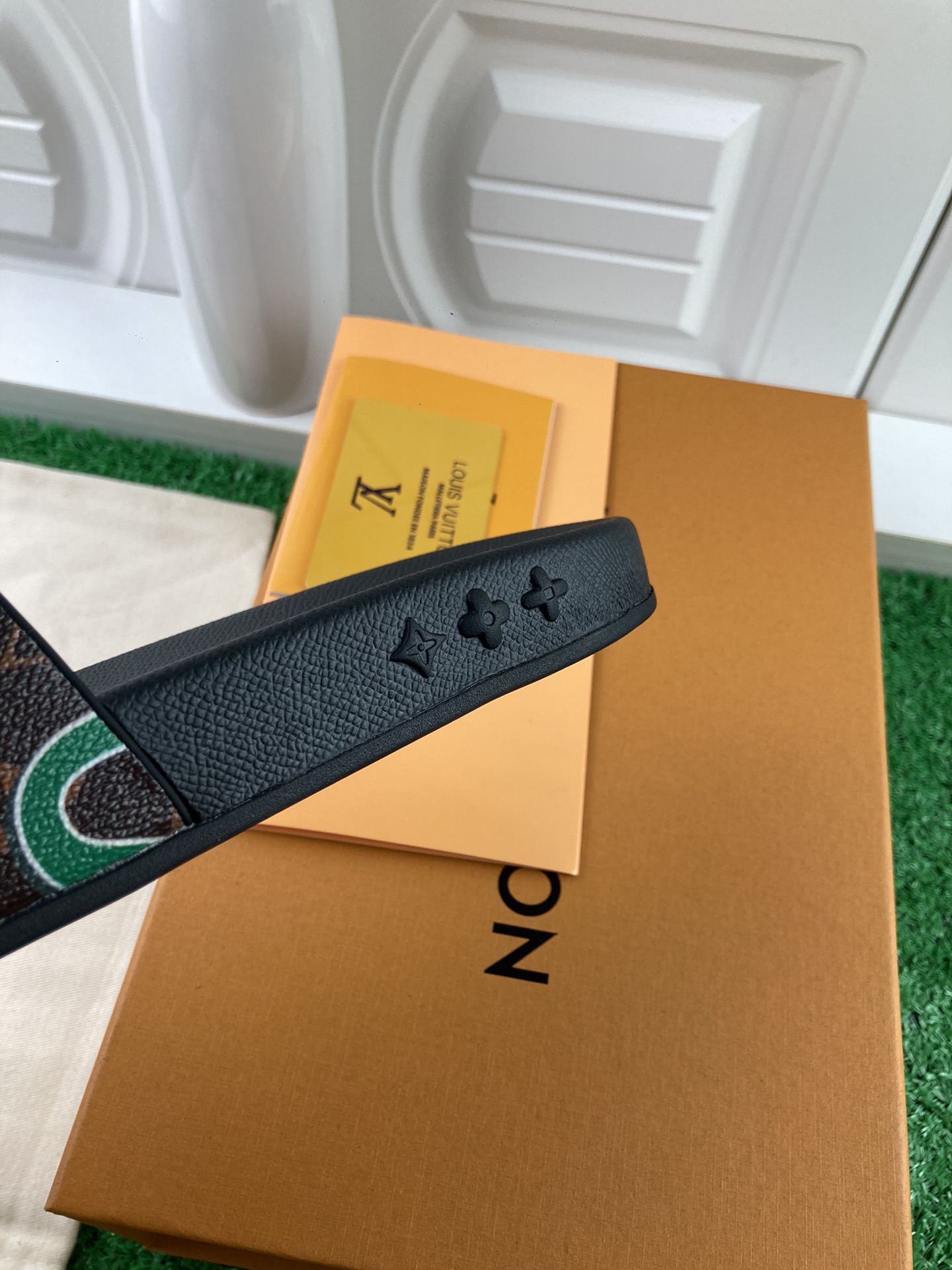 Louis Vuitton 2024ss Candy Series Slippers Size 36-45