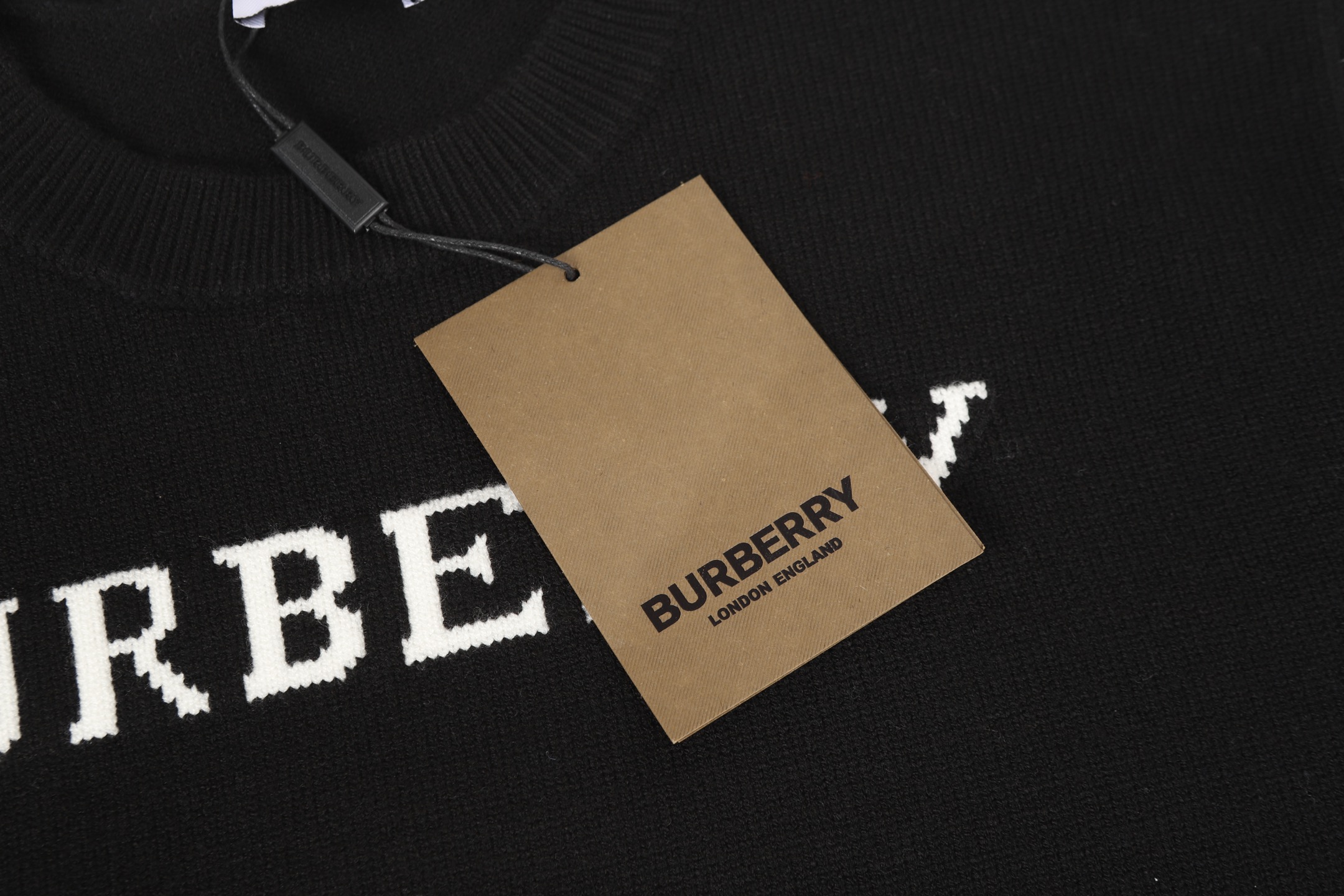 Burberry Unisex Sweatshirt Size S-L