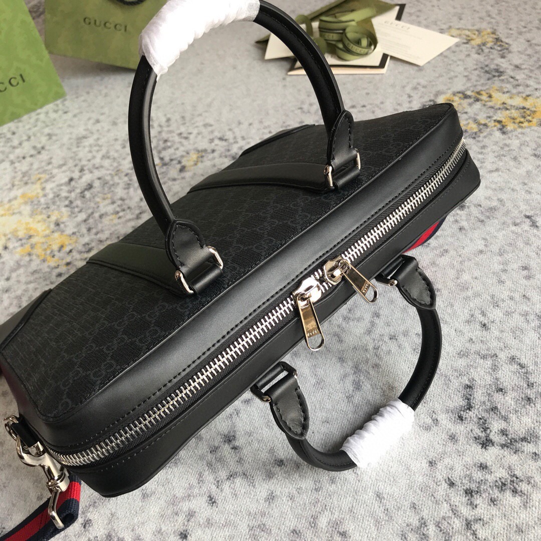 Gucci Aus GG Supreme Shoulder bags Size 36*28*7cm