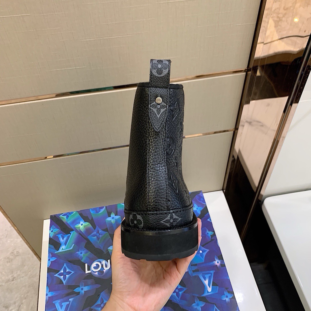 Louis Vuitton Mens New Boots Size 40-45