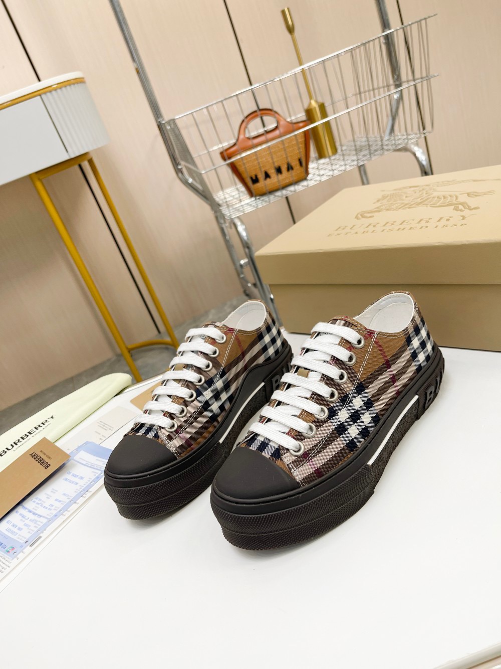 Burberry Sneaker Size 36-45