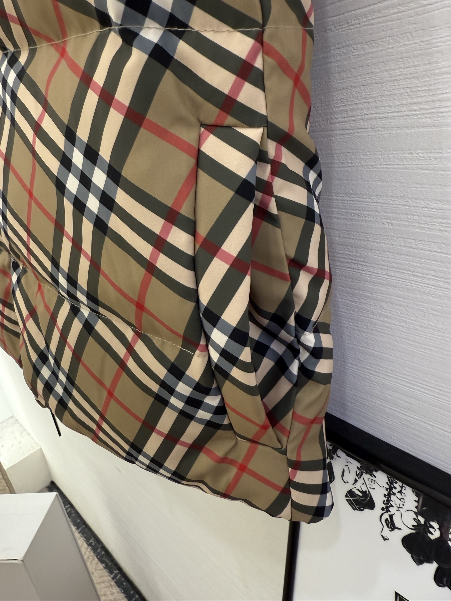 Burberry Unisex Vest Size S-XXL