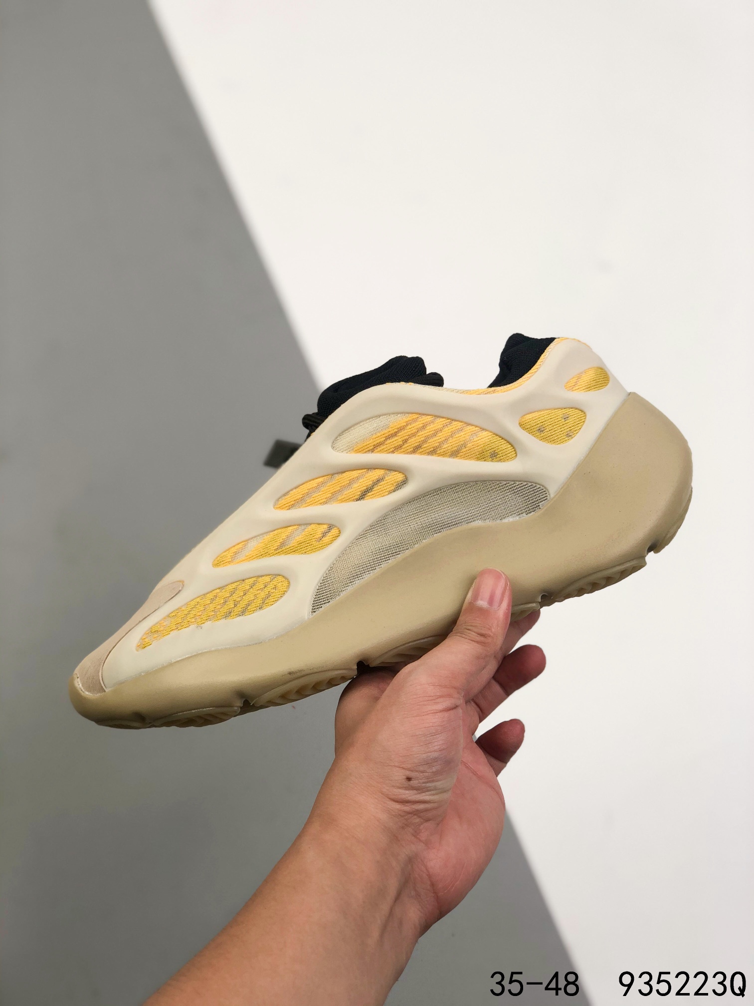 Yeezy 700 V3 Mens/Women's Sneakers Shoes 35 - 48