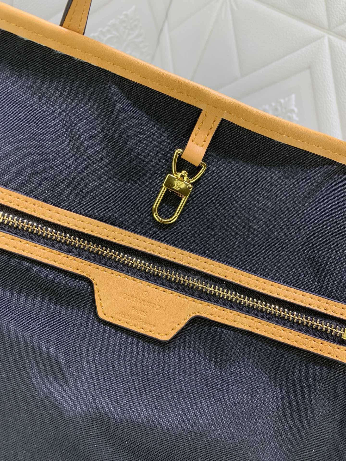 Louis Vuitton Shopping Bags 32*29*17cm