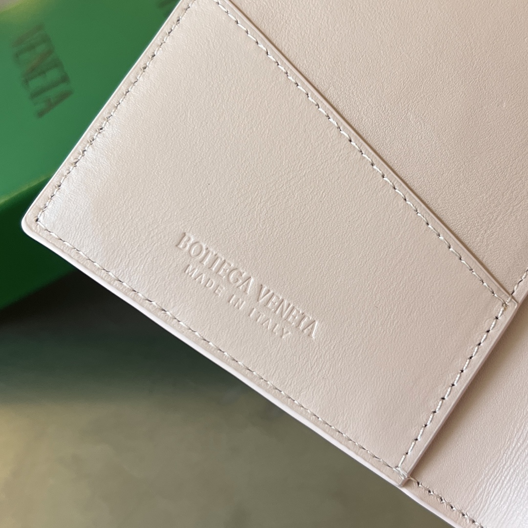 Bottega Veneta Card Holder Size 13*10cm