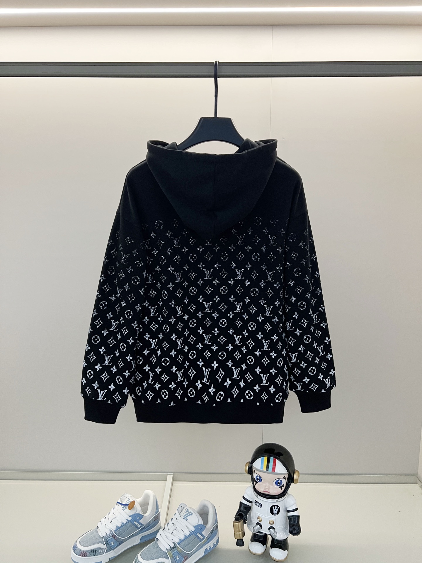 Louis Vuitton Unisex Sweatshirt Size S-XL