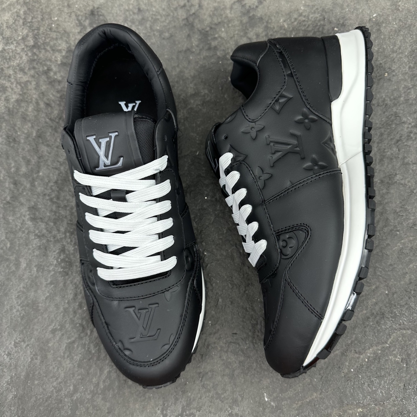 Louis Vuitton Run Away Sneaker For Men Size 39-46
