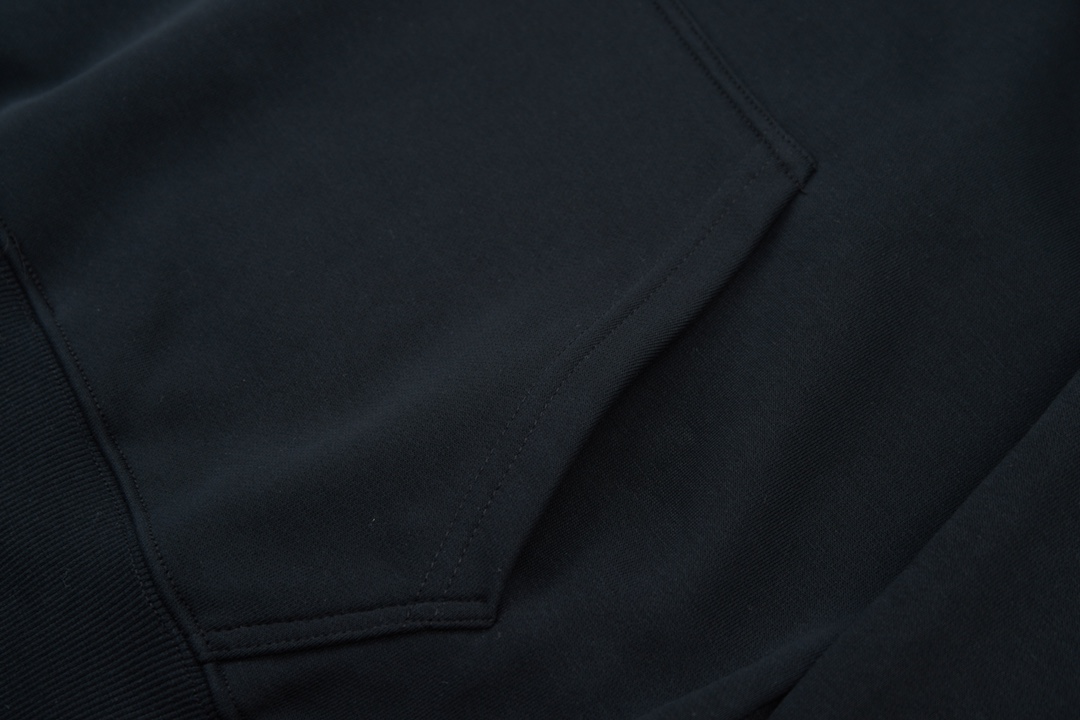 Louis Vuitton Unisex Sweatshirt Size S-XL