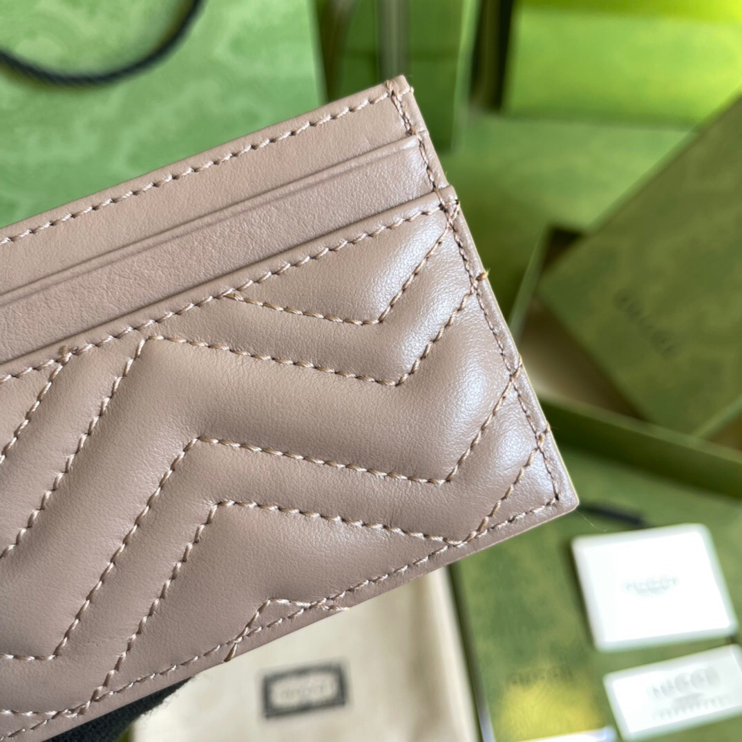 Gucci GG Marmont card case Size 10*7cm Style: 443127