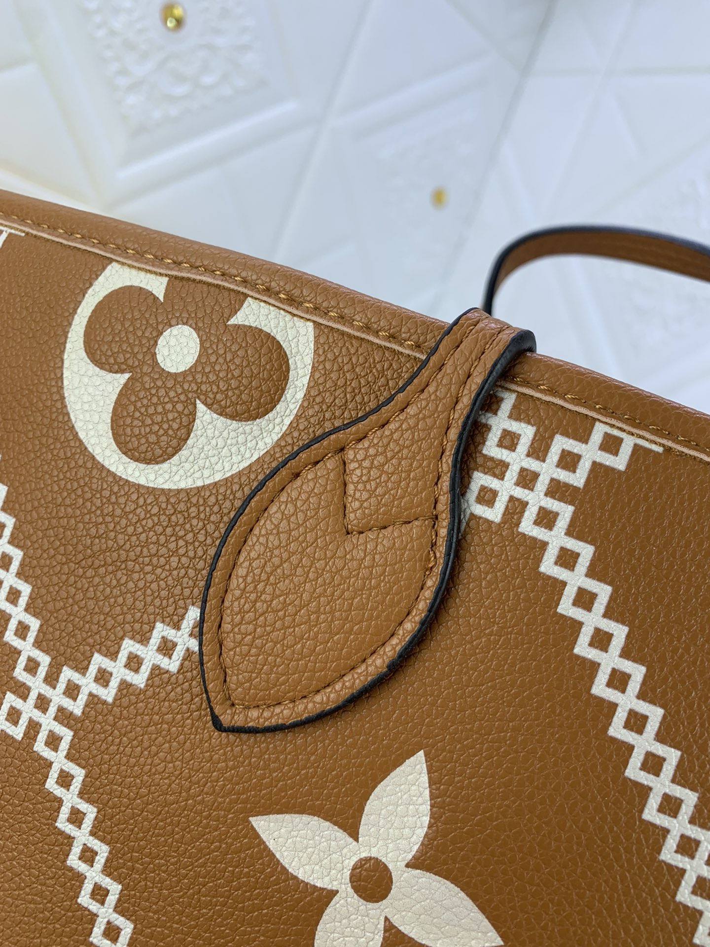 Louis Vuitton Shopping Bags 31*28*14cm