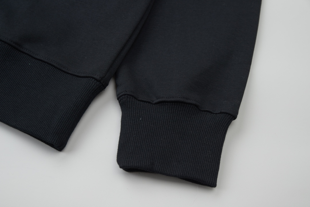 Loewe Unisex Sweatshirt Size S-XL