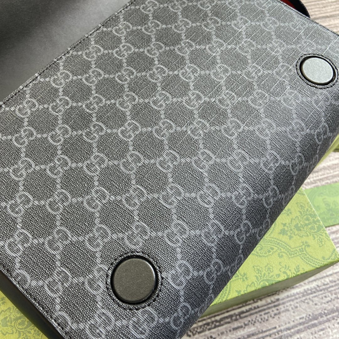 Gucci GG Supreme Shoulder Bags Size 20*27*8cm