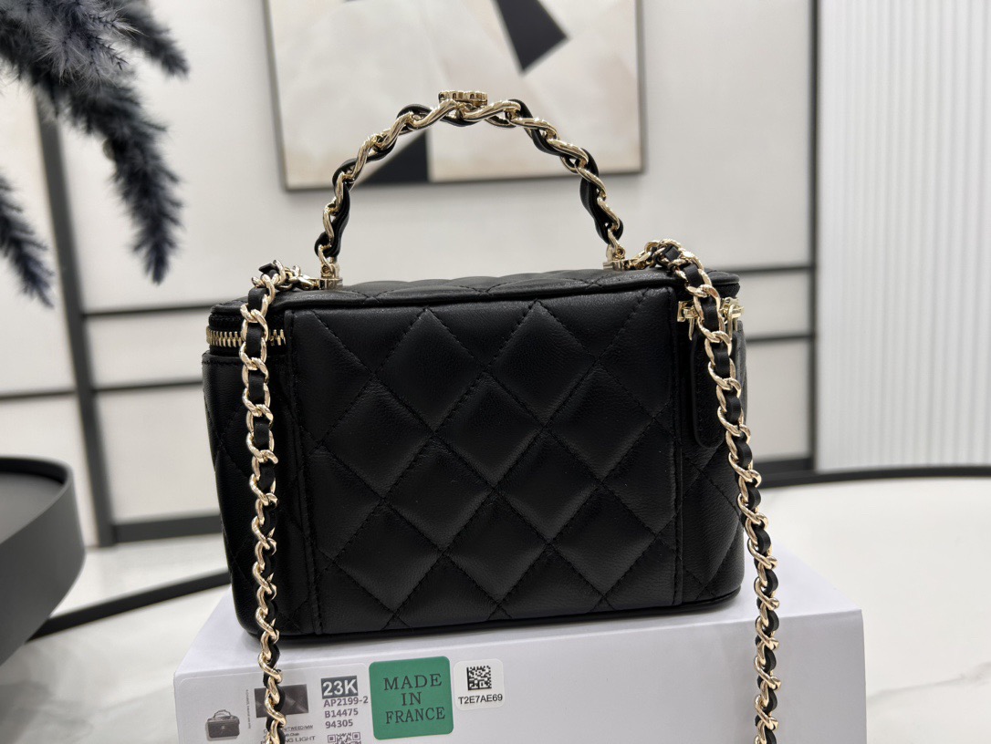 Chanel Women Shoulder Bags Size 17cm