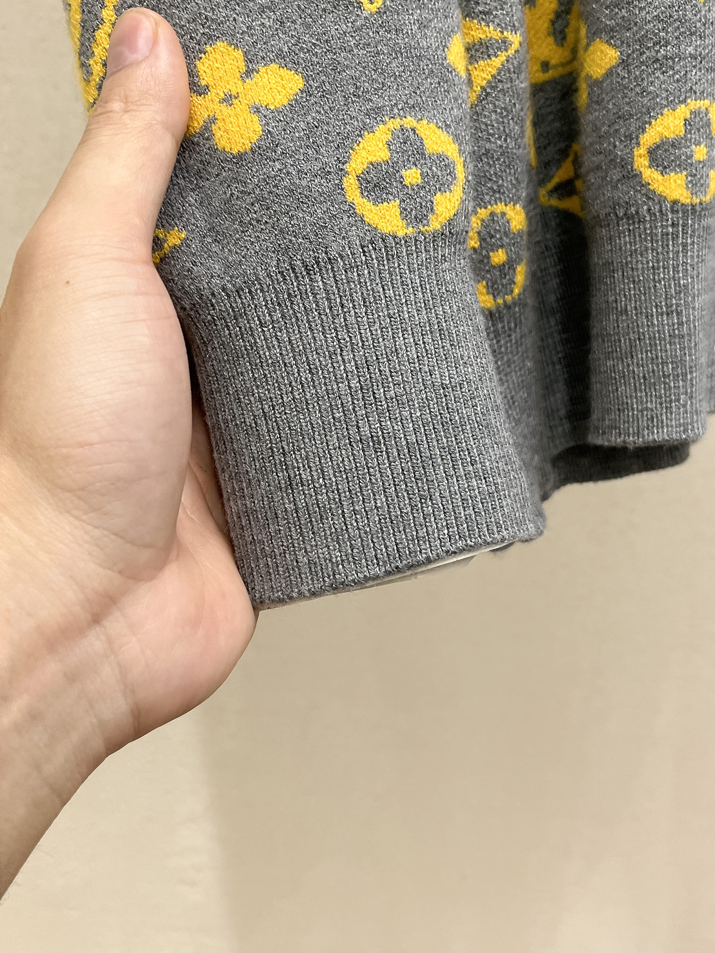 Louis Vuitton Unisex Sweatshirt Size M-XXXL