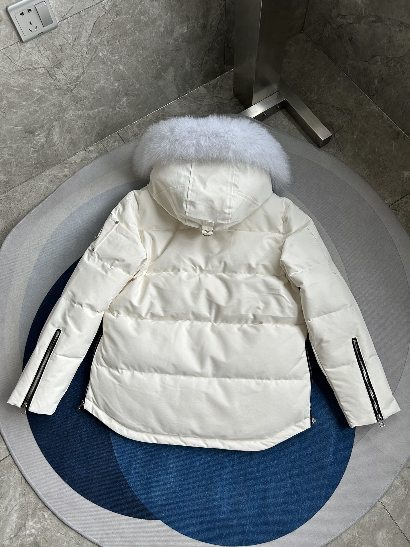 Moose Knuckles 06 Men Winter Jacket Size S-XXL White