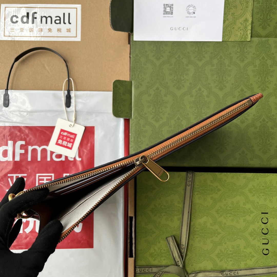 Gucci Pouch with Interlocking G Size 30.5*21*1.5cm Style 672953