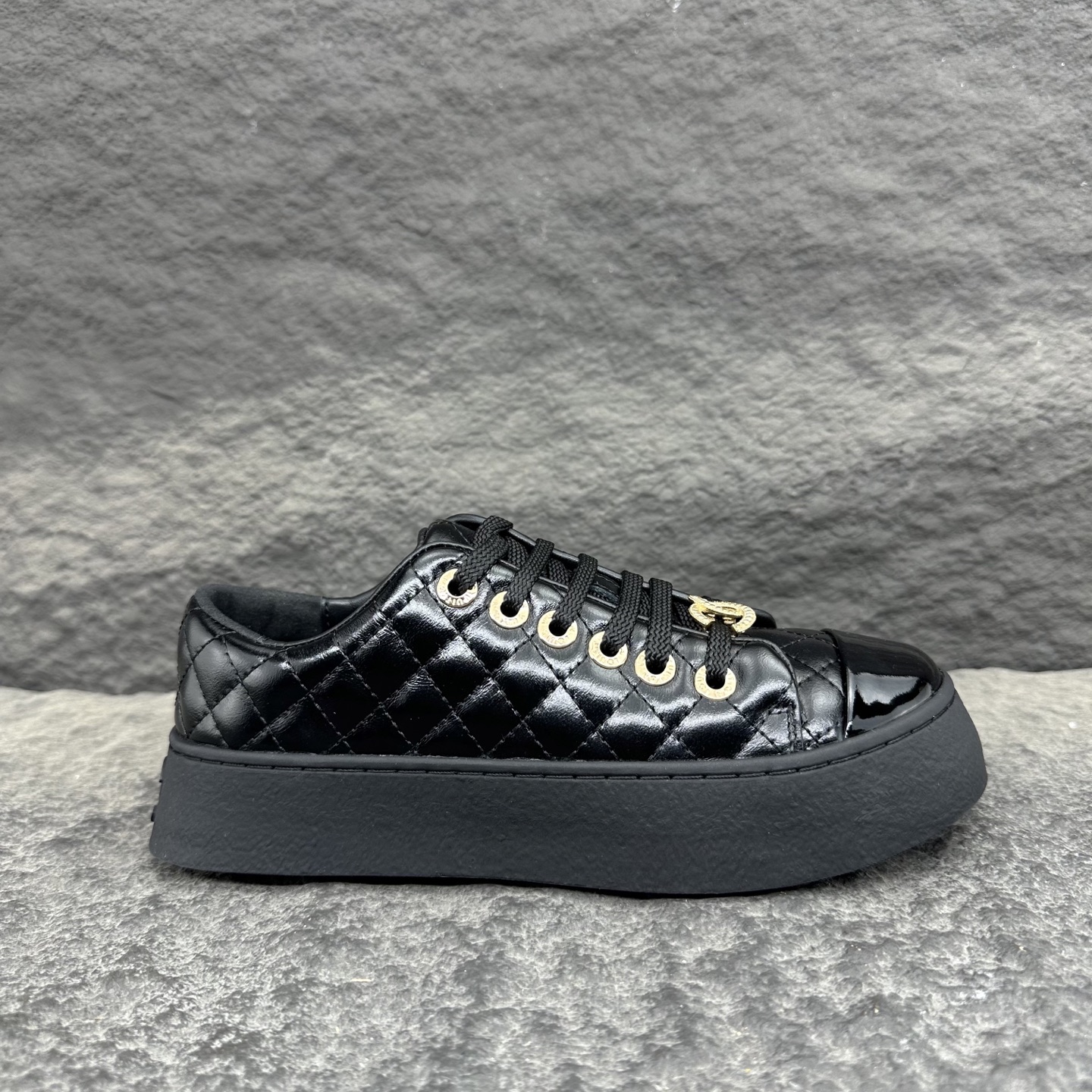 Chanel 2025ss Women Sneaker Size 35-40