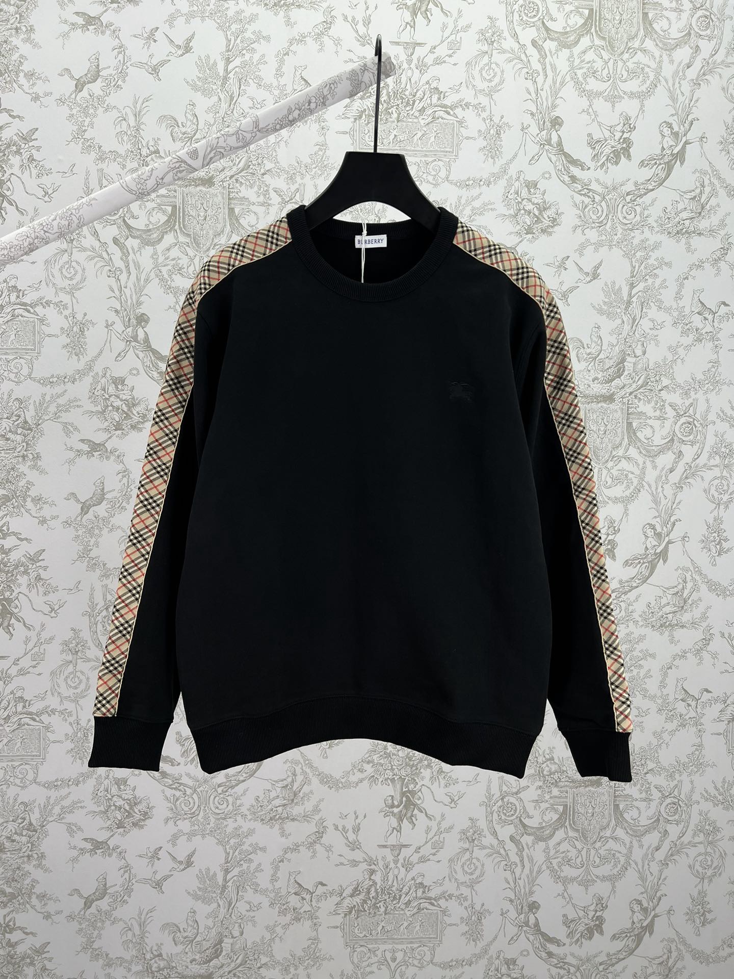 Burberry Unisex Sweatshirt Size S-XL