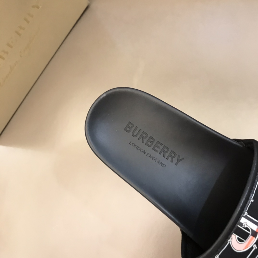 Burberry Mens Sandals Gr. 40-45