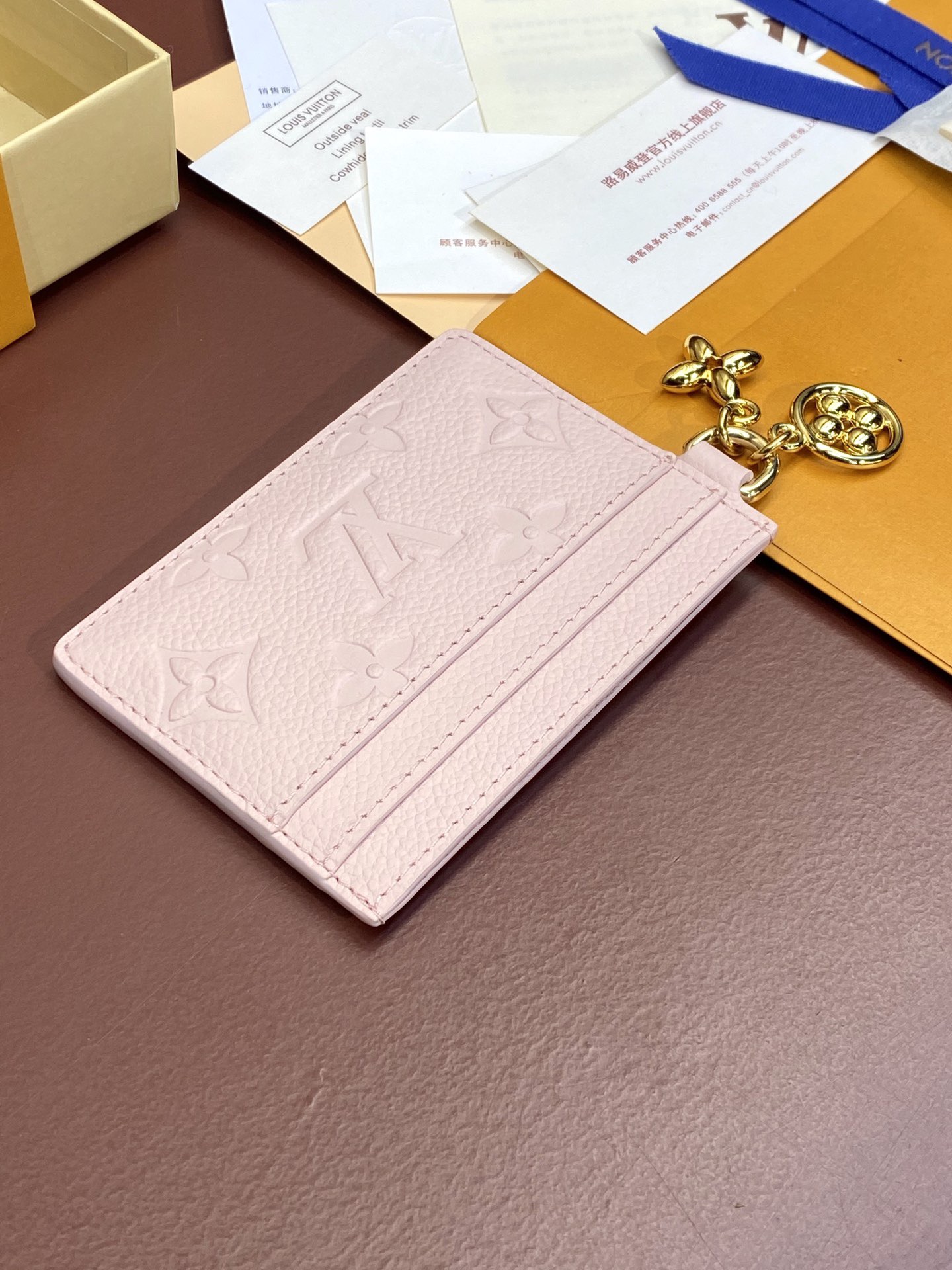 Louis Vuitton M82132 Card Holder Size 10*7cm