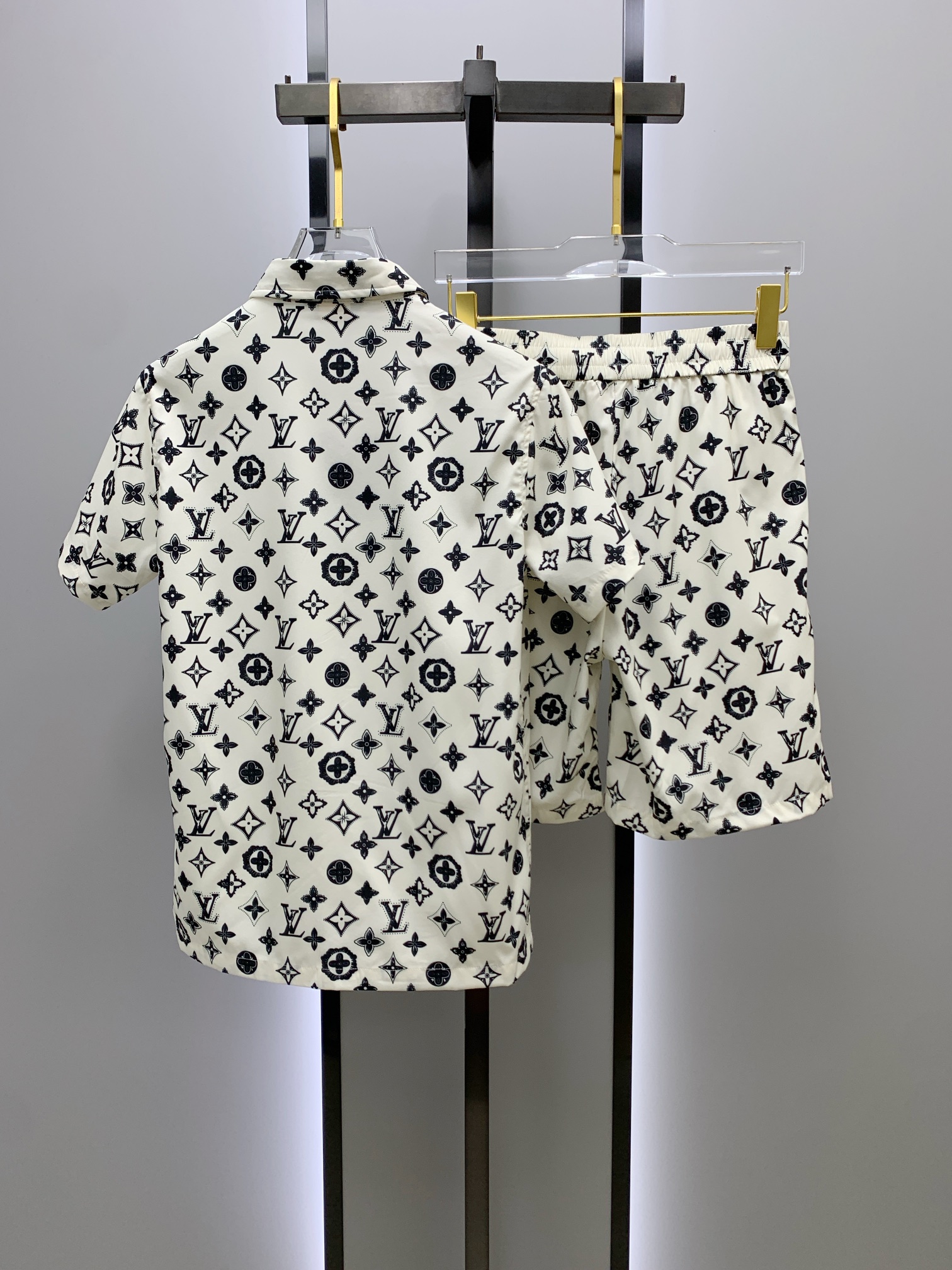 Louis Vuitton Sommeranzug Size M-XXL