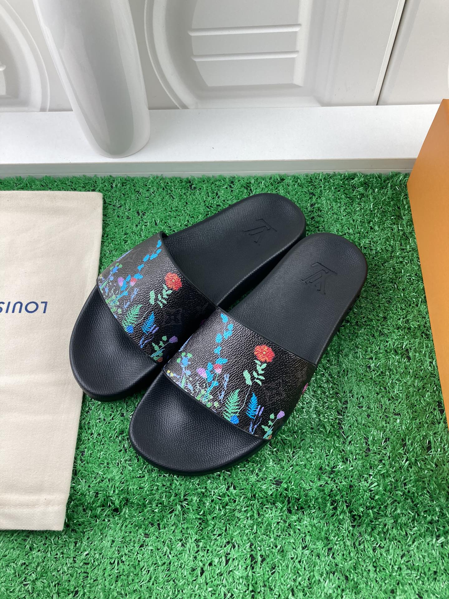 Louis Vuitton 2024ss Candy Series Slippers Size 36-45