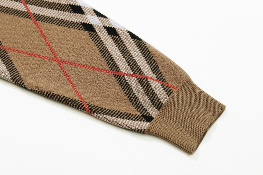 Burberry Unisex Sweatshirt Size S-XL