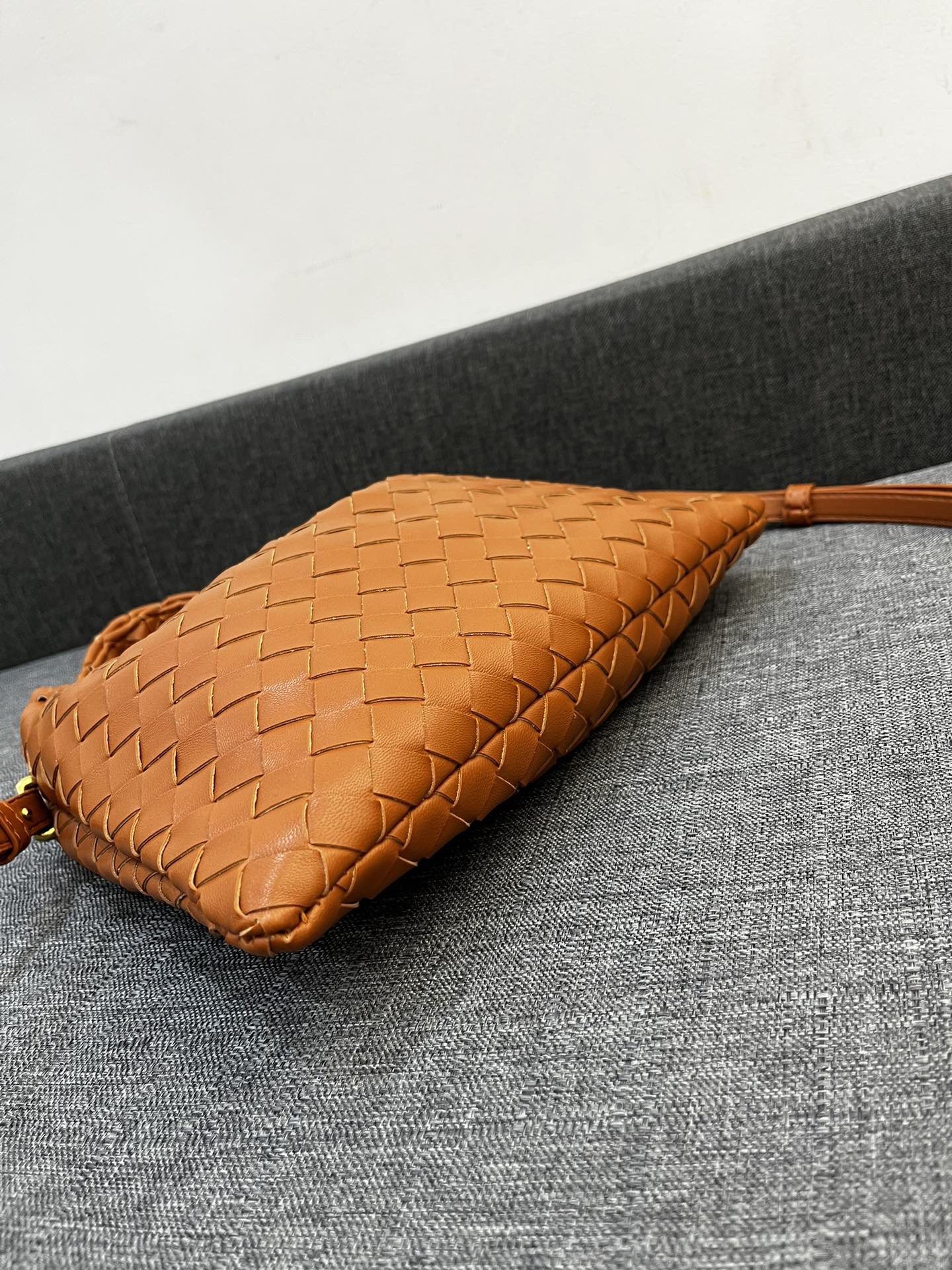 Copy Bottega Veneta HO Shoulder Bags 28*17cm