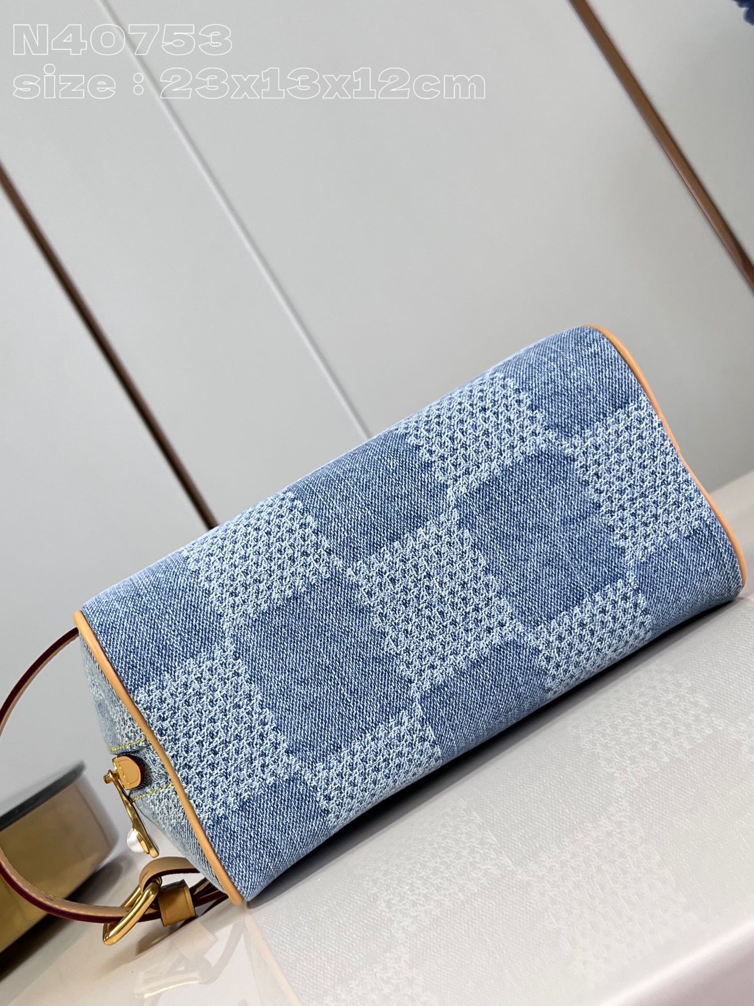 Louis Vuitton N40753 Locker Dopp Kit Bags Size 23*13*12cm