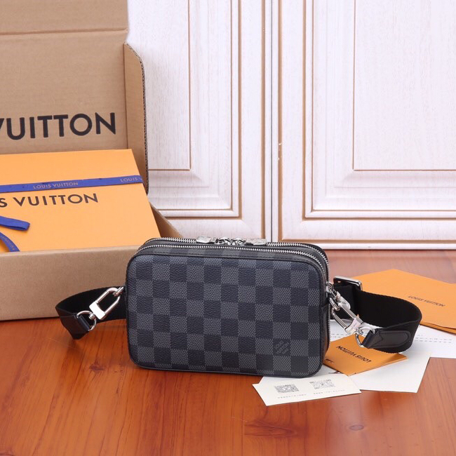 Louis Vuitton M60418 Men Shoulder Bags 18.5*11*6.5cm