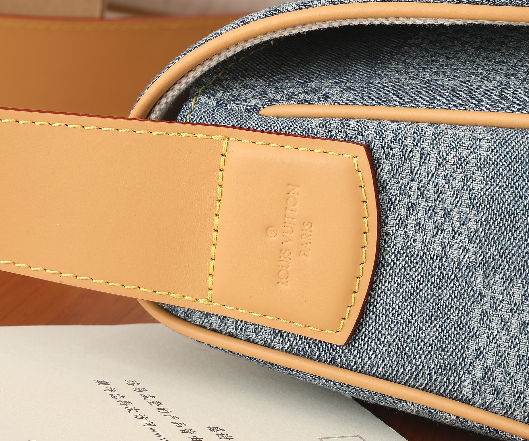 Louis Vuitton N40743 Montsouris Messenger MM Shoulder Bags Size 35*29*12cm