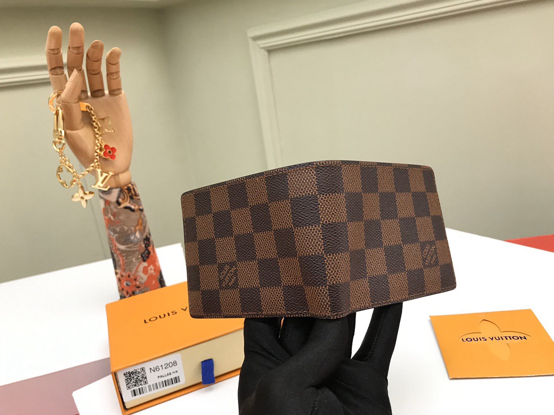 Louis Vuitton Men Wallet N61208 Size 11.9*9cm