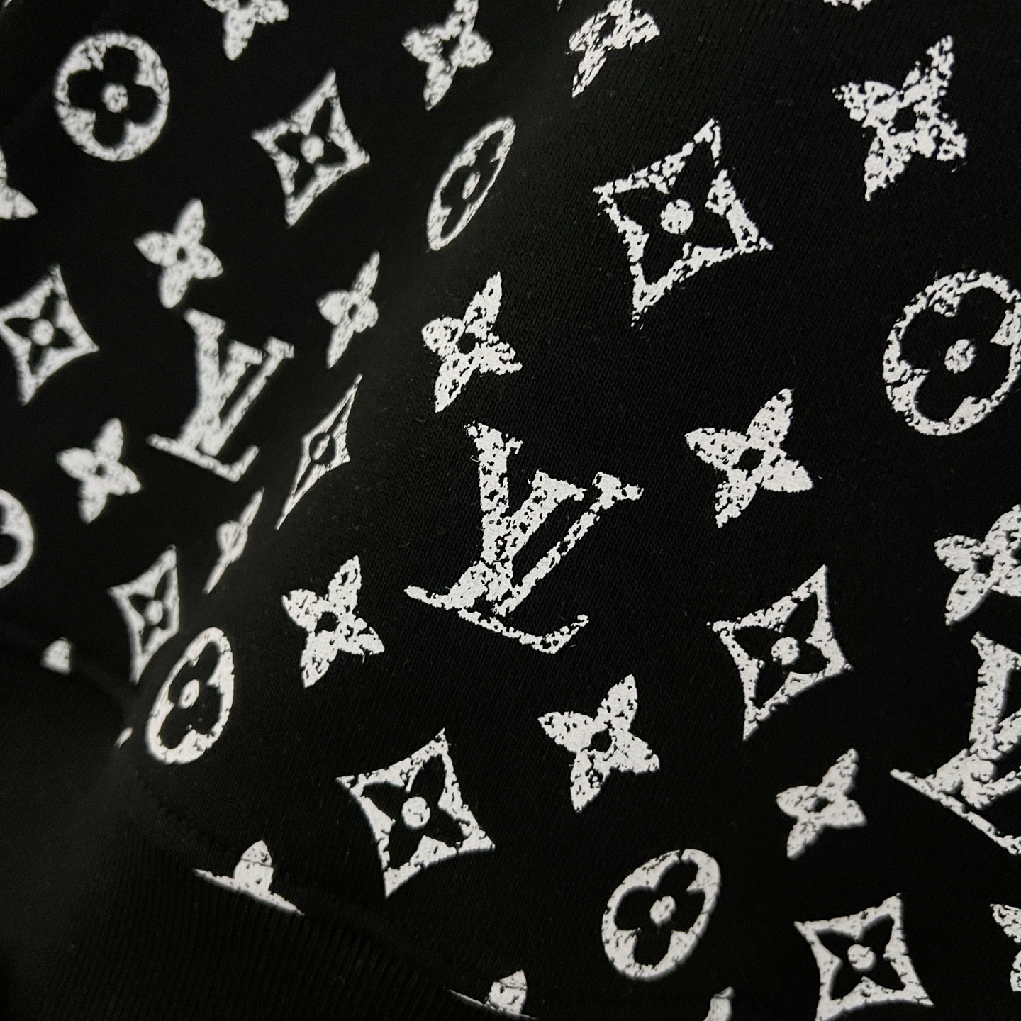 Louis Vuitton Unisex Sweatshirt Size S-XL