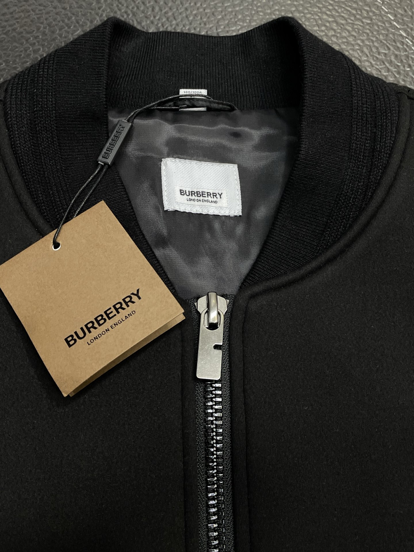 Burberry Unisex Jacket Size M-XXXL
