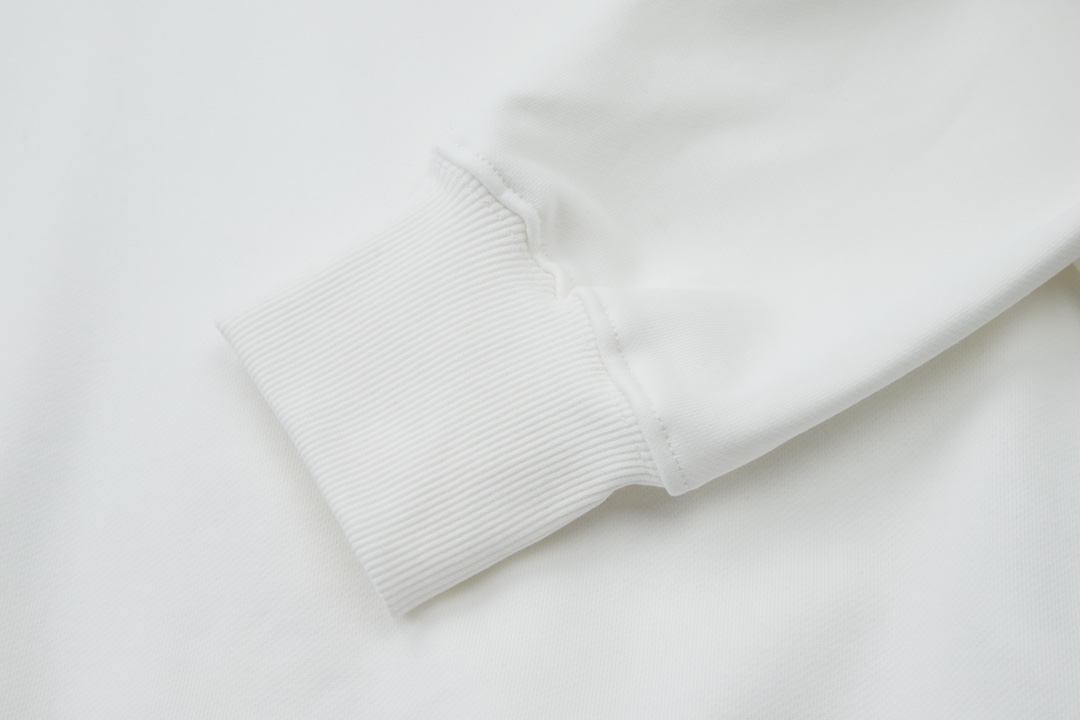 Louis Vuitton Unisex Sweatshirt Size S-XL