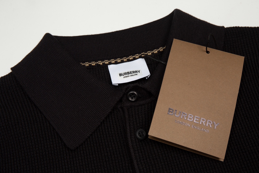 Burberry Unisex Sweatshirt Size S-XXL