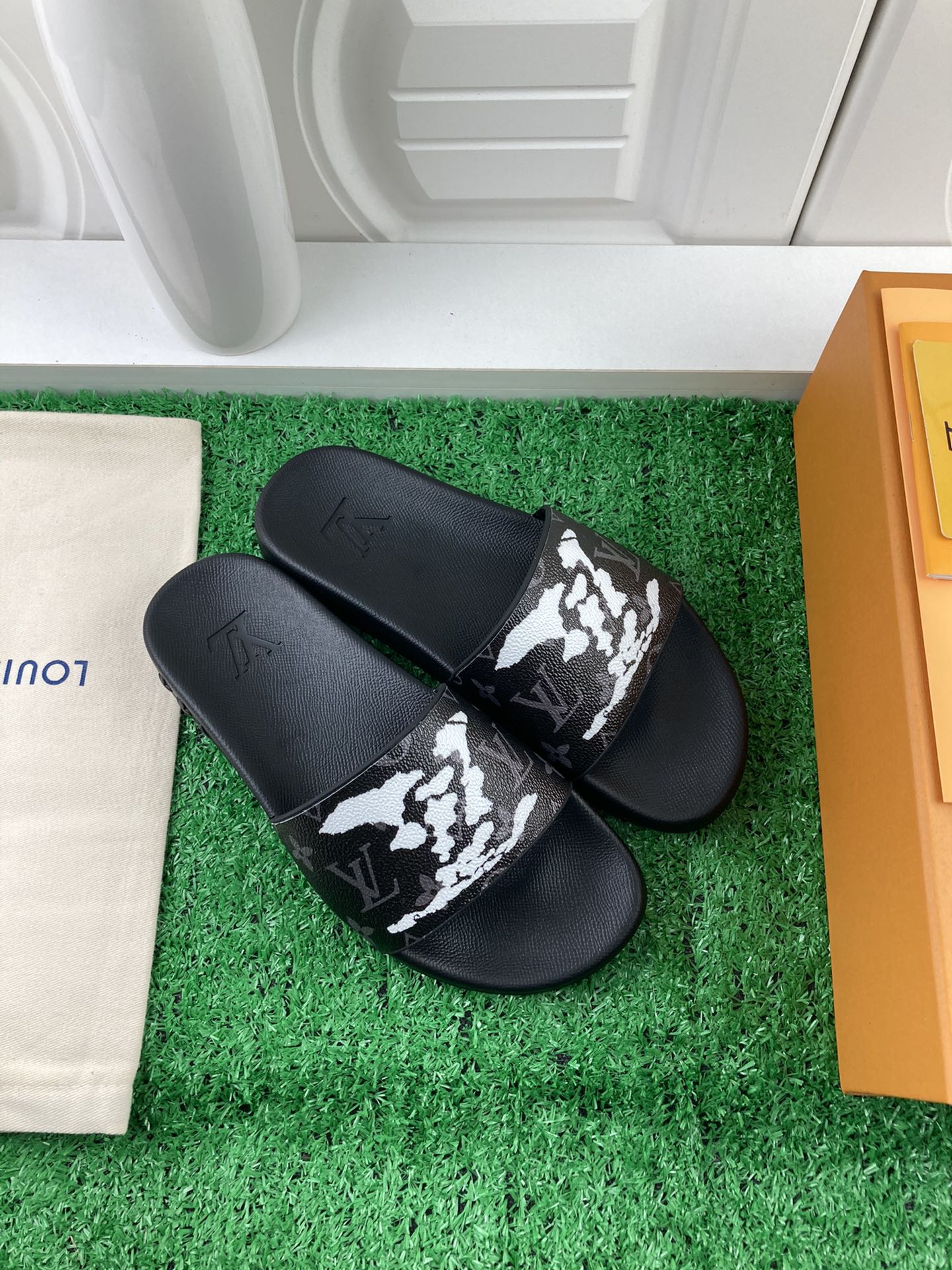 Louis Vuitton 2024ss Candy Series Slippers Size 36-45