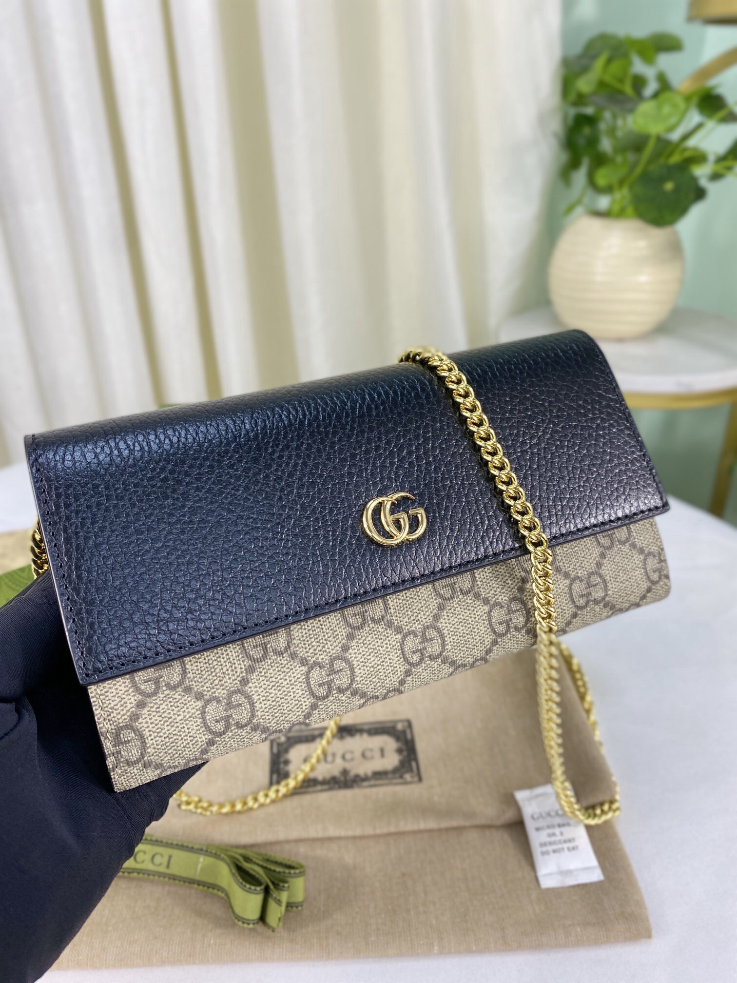 Gucci Chain Shoulder Bags Size 19*10*3cm