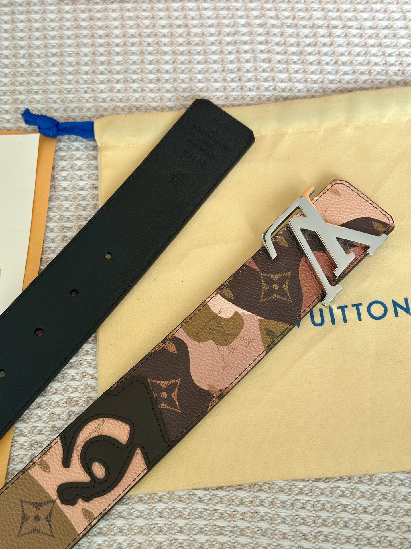 Louis Vuitton Men Belt Width 4cm