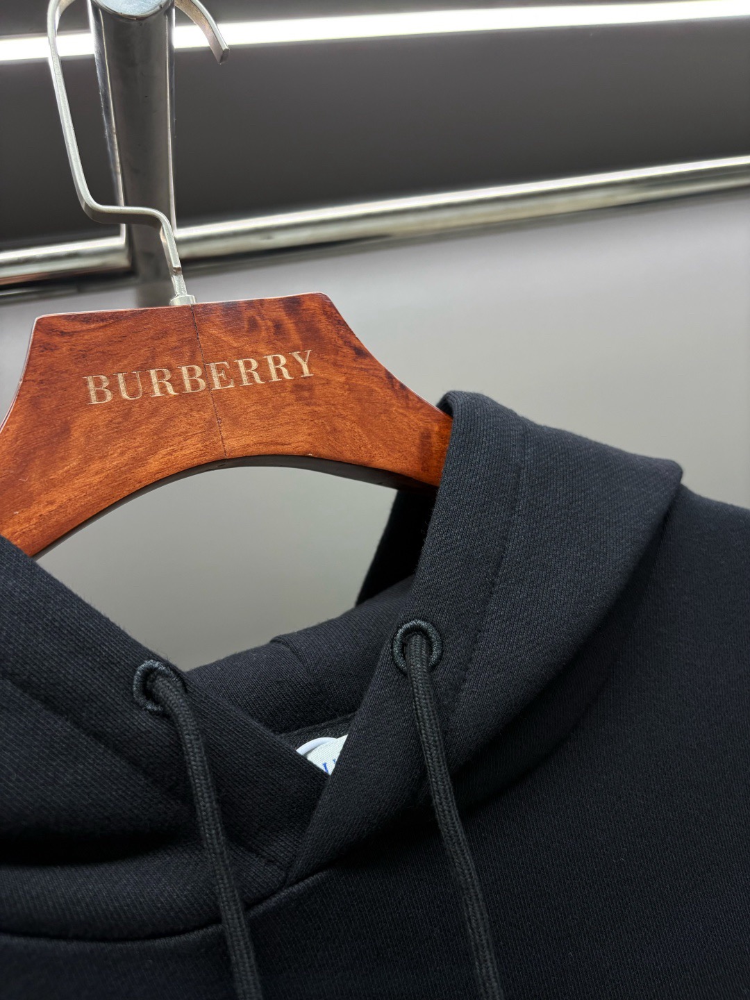 Burberry Unisex Sweatshirt Size S-XXL