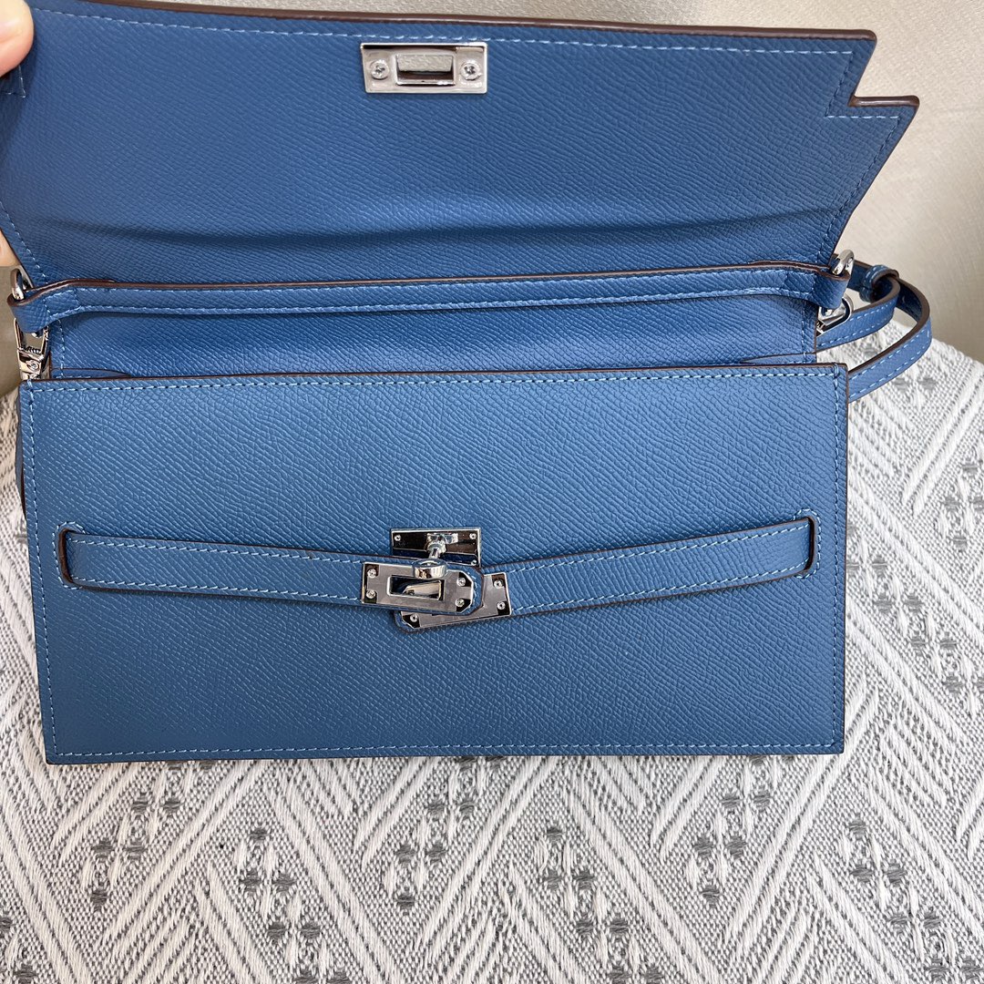 Hermes Elan Shoulder Bags Size 24cm