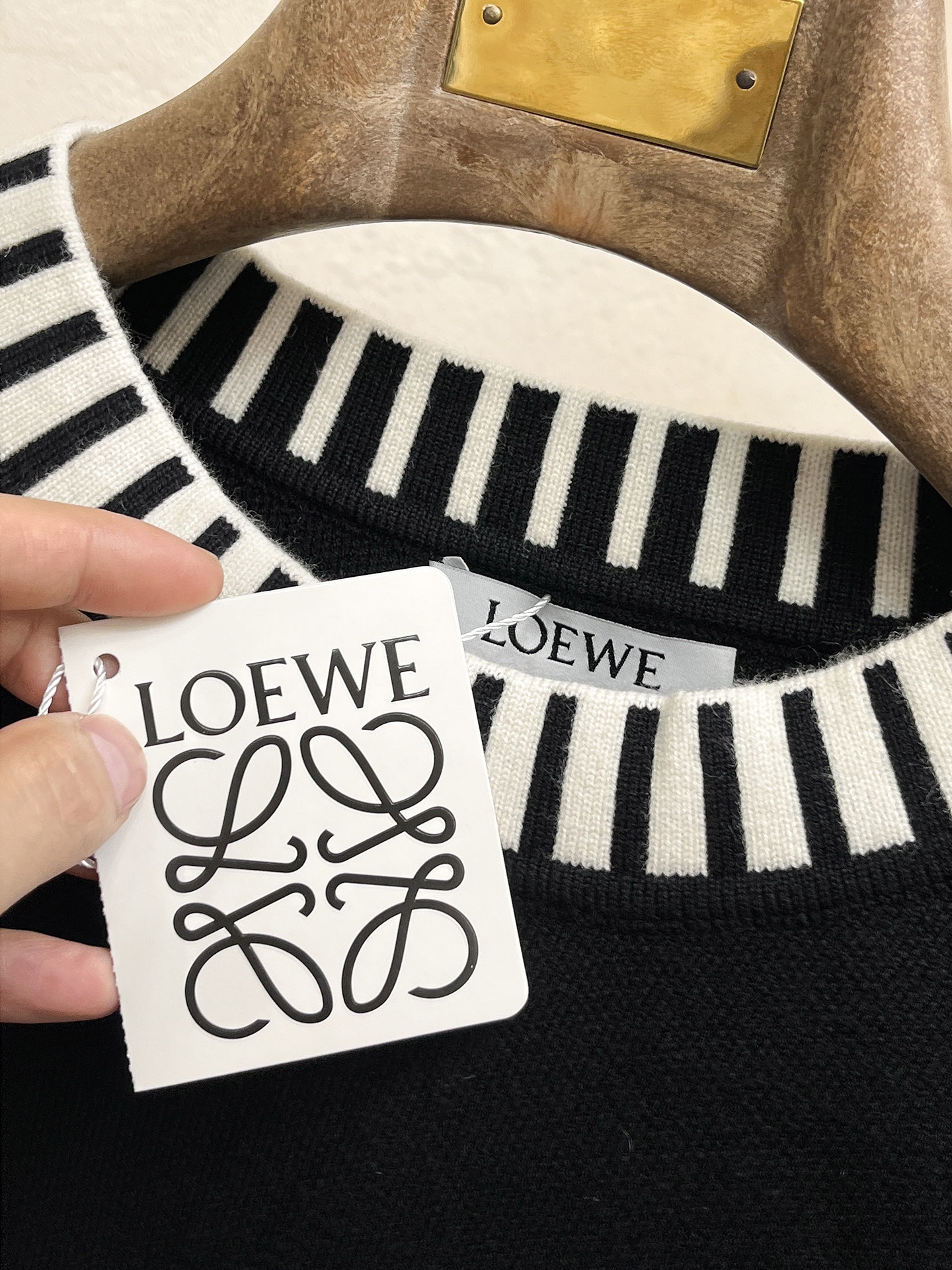 Loewe Unisex Sweatshirt Size M-XXXL