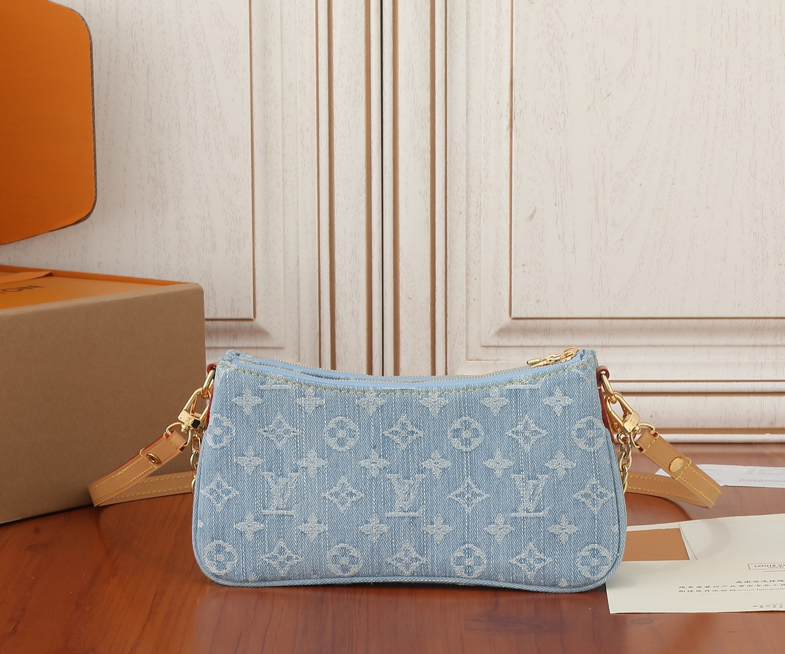 Louis Vuitton M83532 Liv Pochette Denim Cowboy Shoulder Bag Size 24.5*13.5*6.5cm