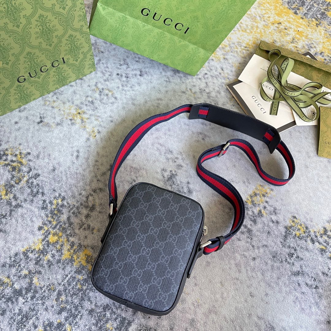 Gucci GG Supreme Black Messenger Bags for Men Size 18*14.5*6cm