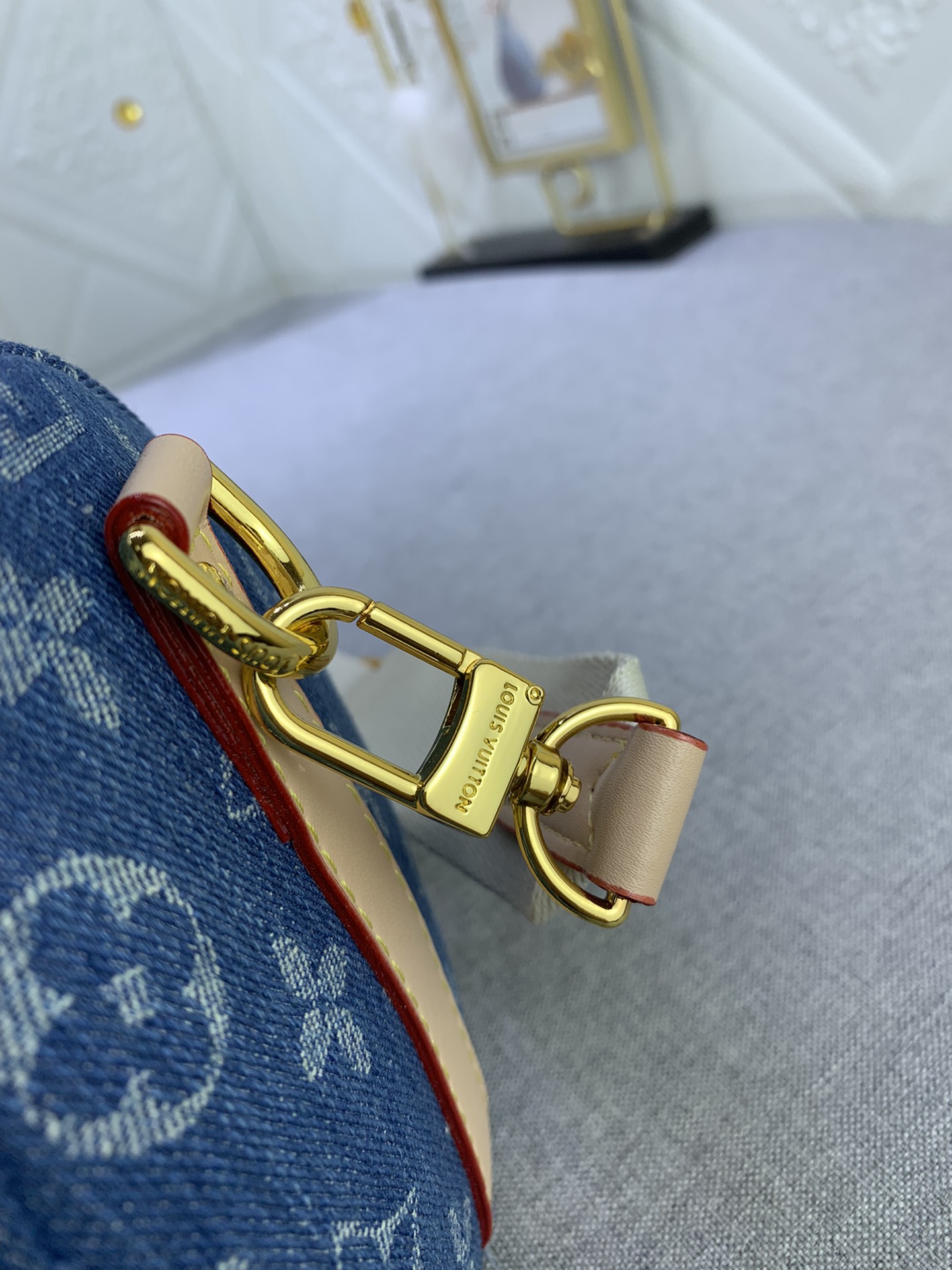 Louis Vuitton Monogram Eclipse Reverse Keepall 25 Travel Bags Size 25*15*11cm