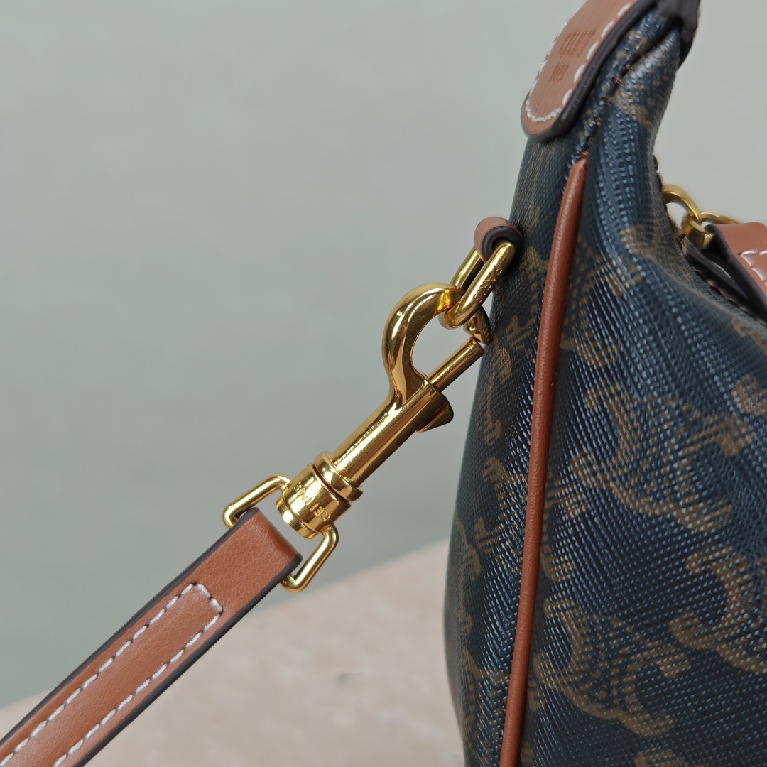 Celine 25ss Lulu Shoulder Bags Size 24*21*5cm