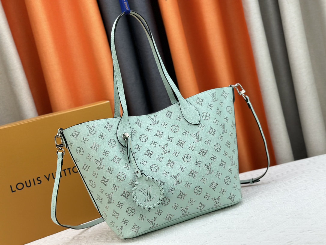 Louis Vuitton Blossom Women Handbag 30*27.5*16cm