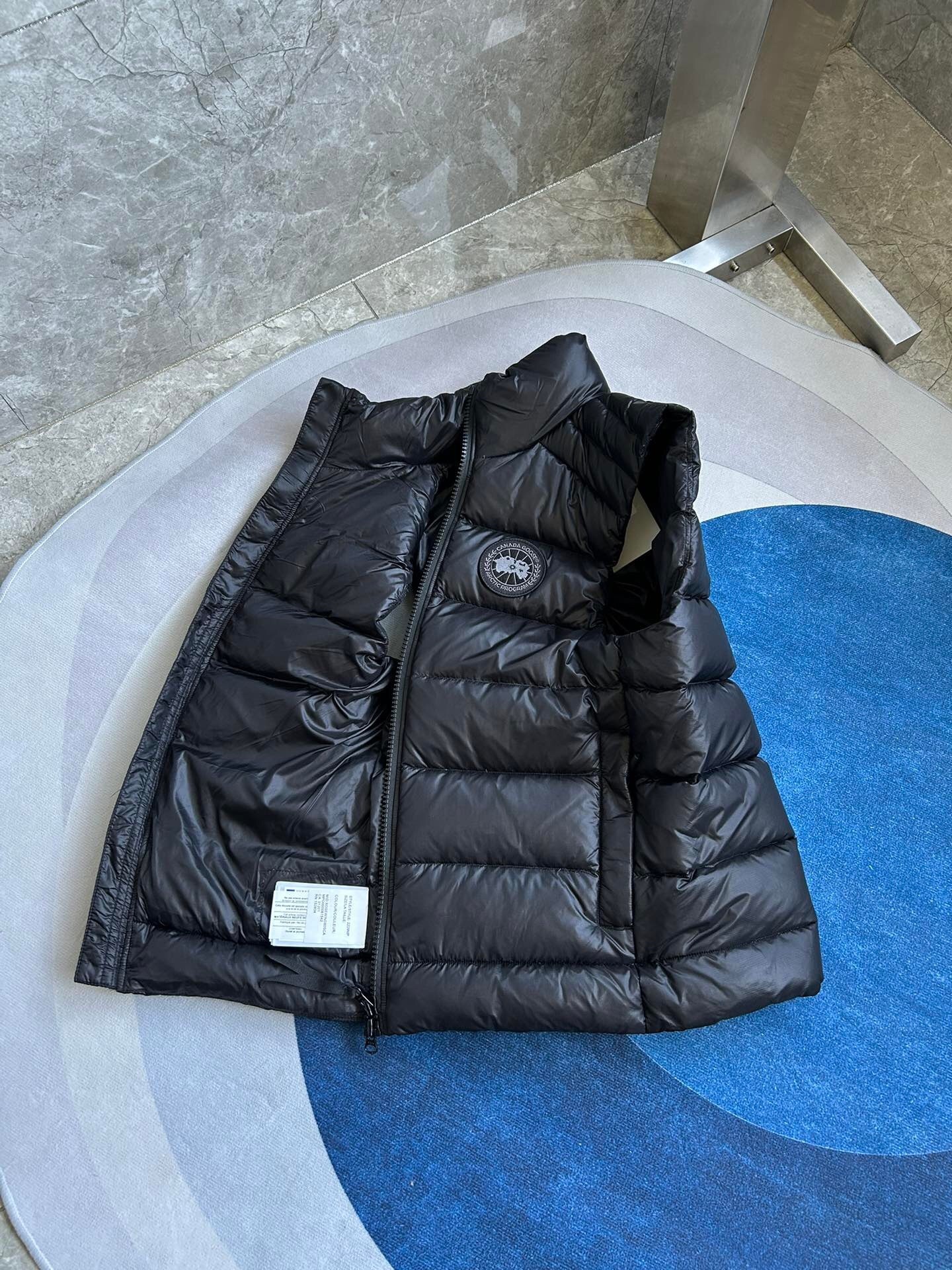 Canada Goose E2229 Crofton Vest-WD Men Winter Vest Size S-XXL