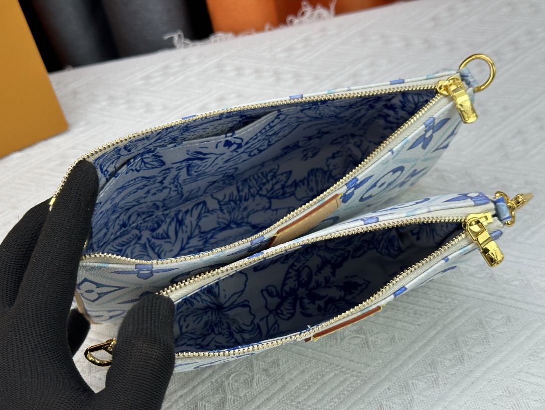 Louis Vuitton M25374 Multi Pochette Accessoires Shoulder Bags Size 24*13.5*4cm