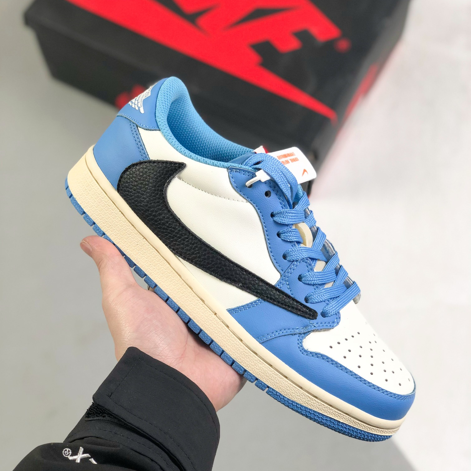 Nike Air Jordan 1 x Travis Scott Low Top Sneaker Shoes Gr. 36-46